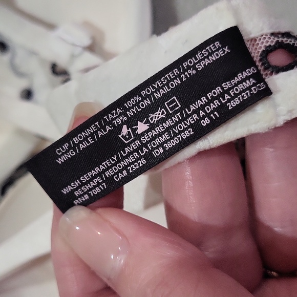 Victoria's Secret Sexy Little Things Bra - Picture 11 of 14